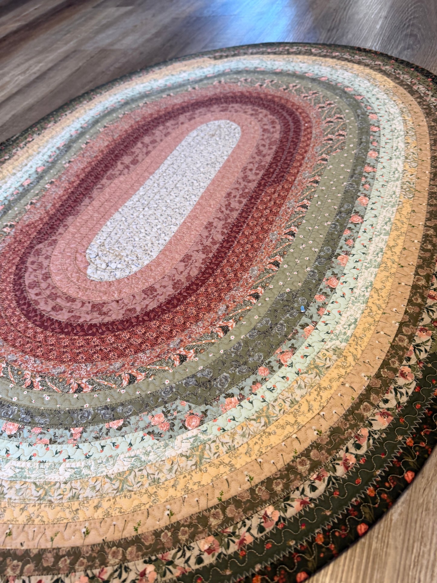 Fabric Strip Rug Oval - Cottage Cutie 0005