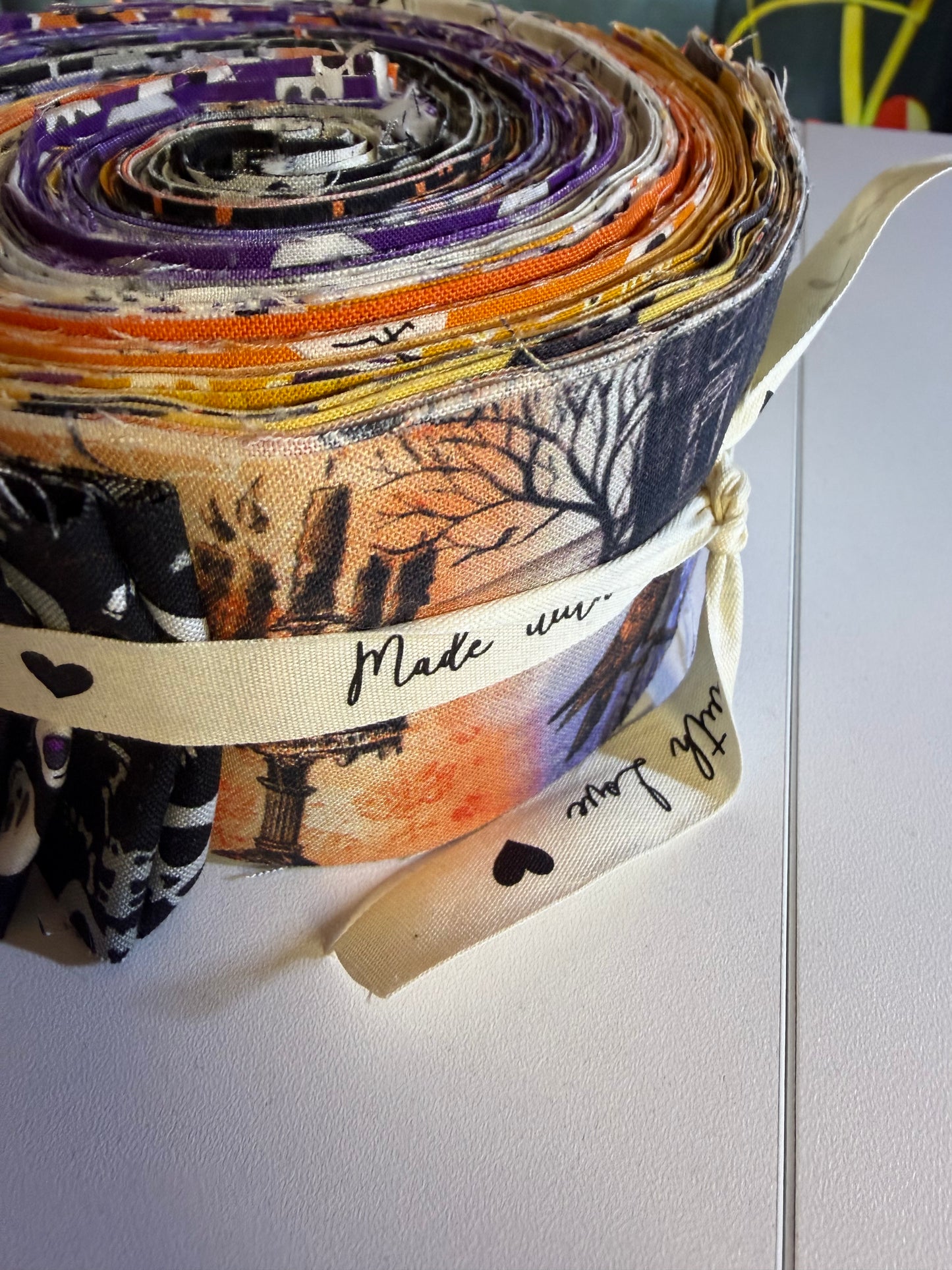 FABRIC - 2.5” Strip Rolls Halloween 0003