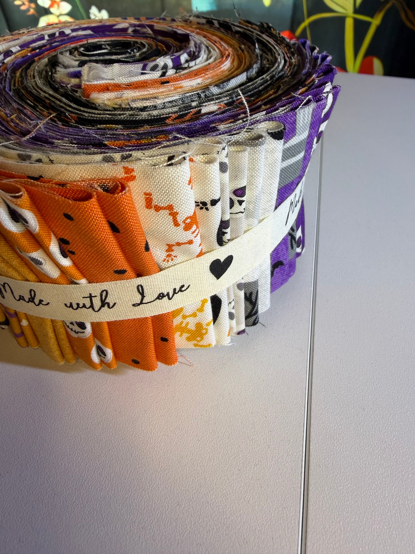 FABRIC - 2.5” Strip Rolls Halloween 0003