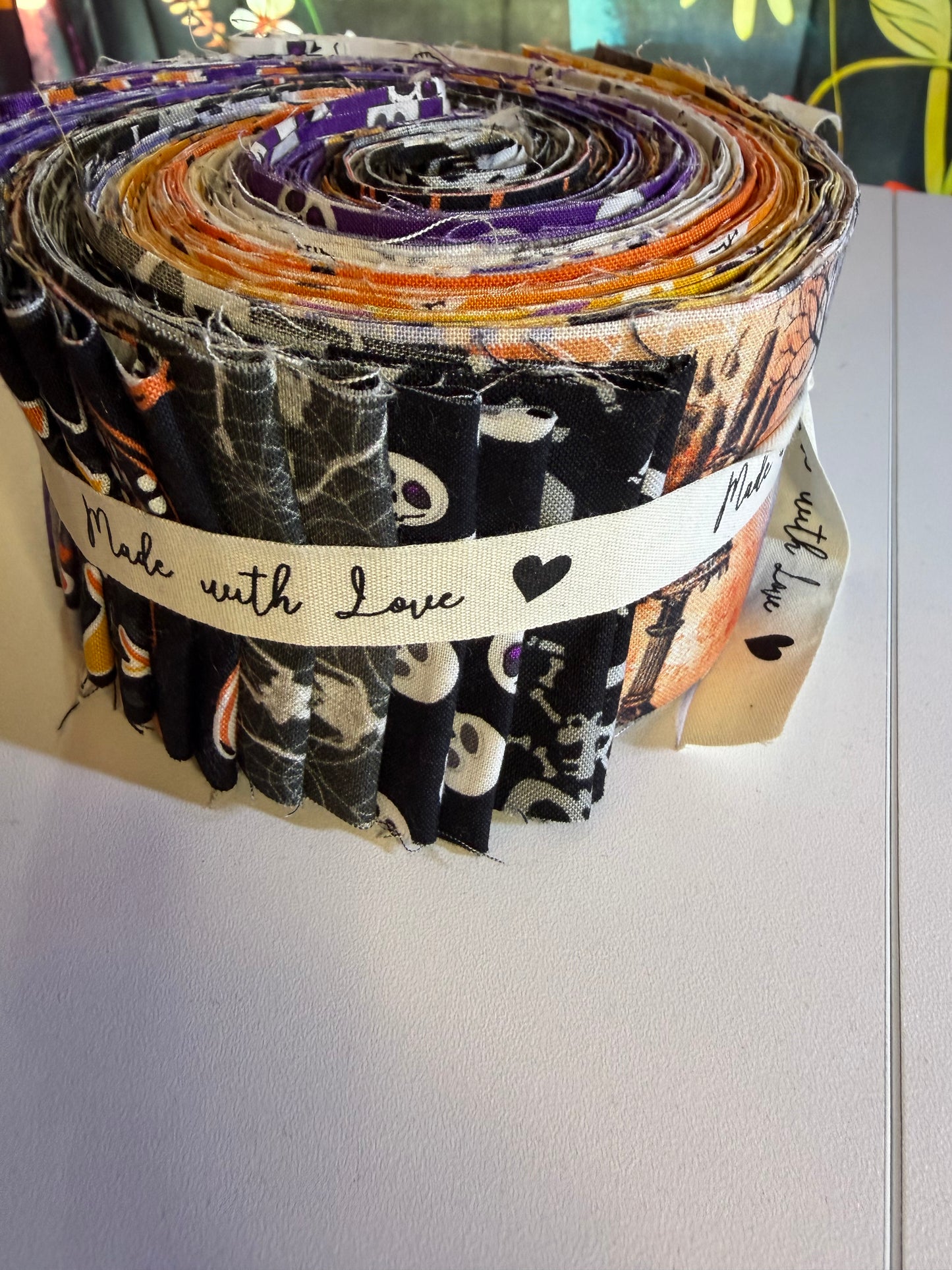 FABRIC - 2.5” Strip Rolls Halloween 0003