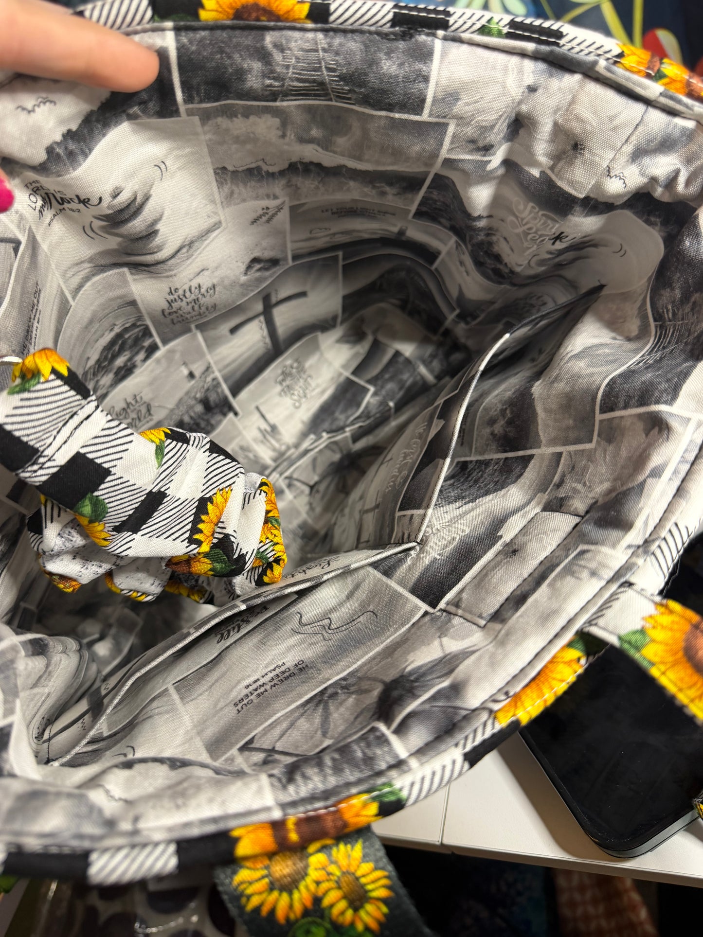 Bag - Tote Bag Sunflowers w/wristlet 0009