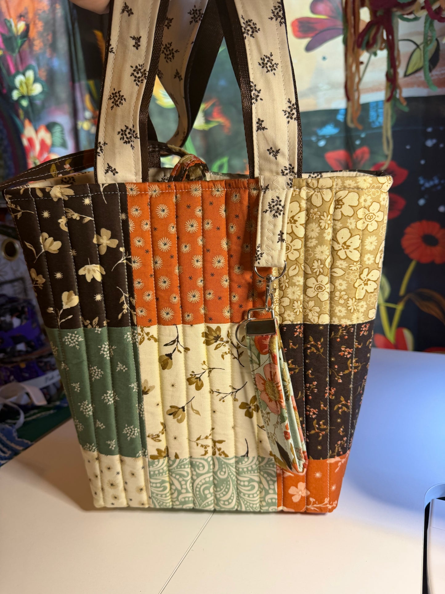 Bag - Quilted Fall Tote w/wristlet 0010
