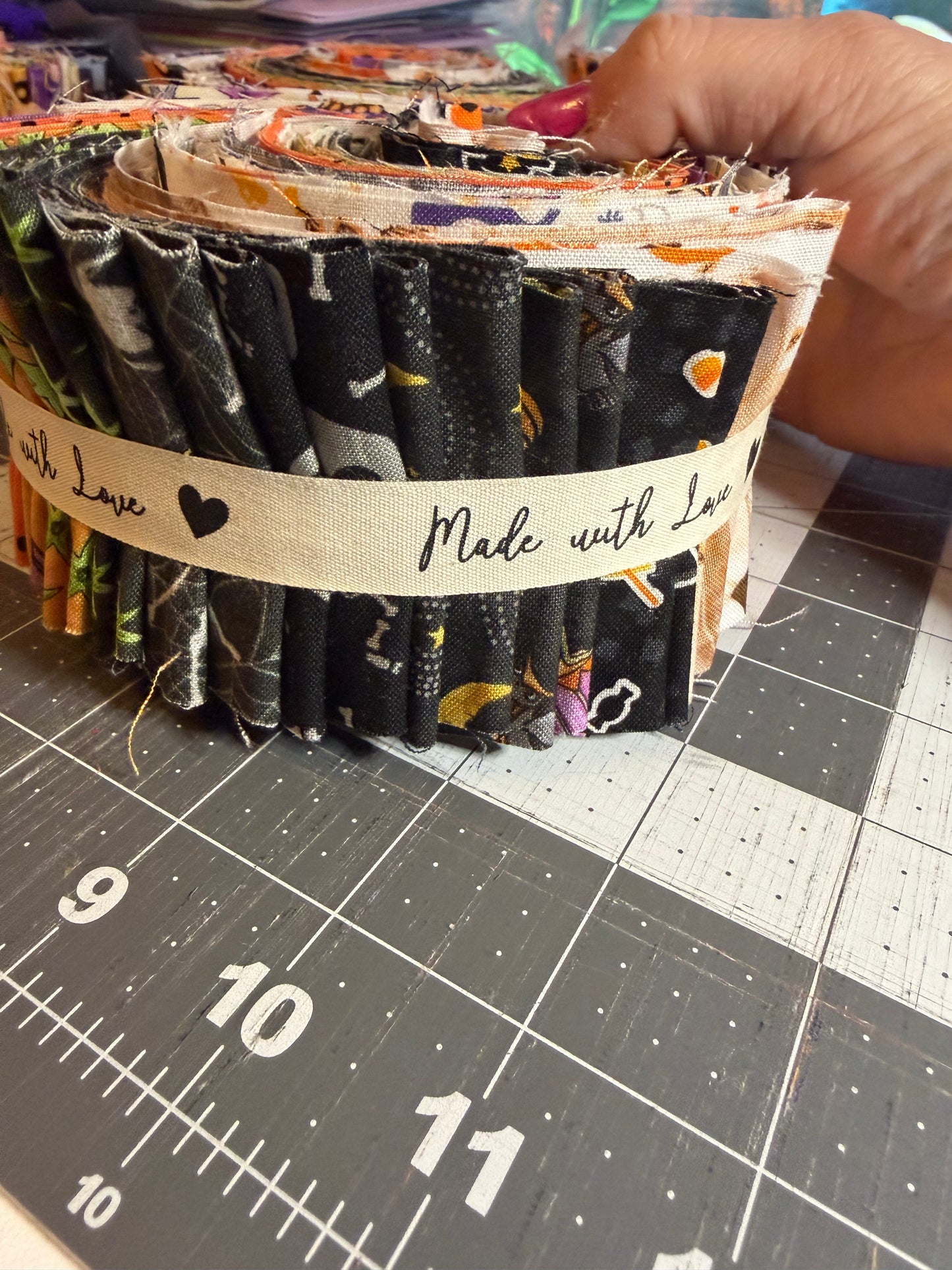 FABRIC - 2.5” Strip Rolls Halloween 0004